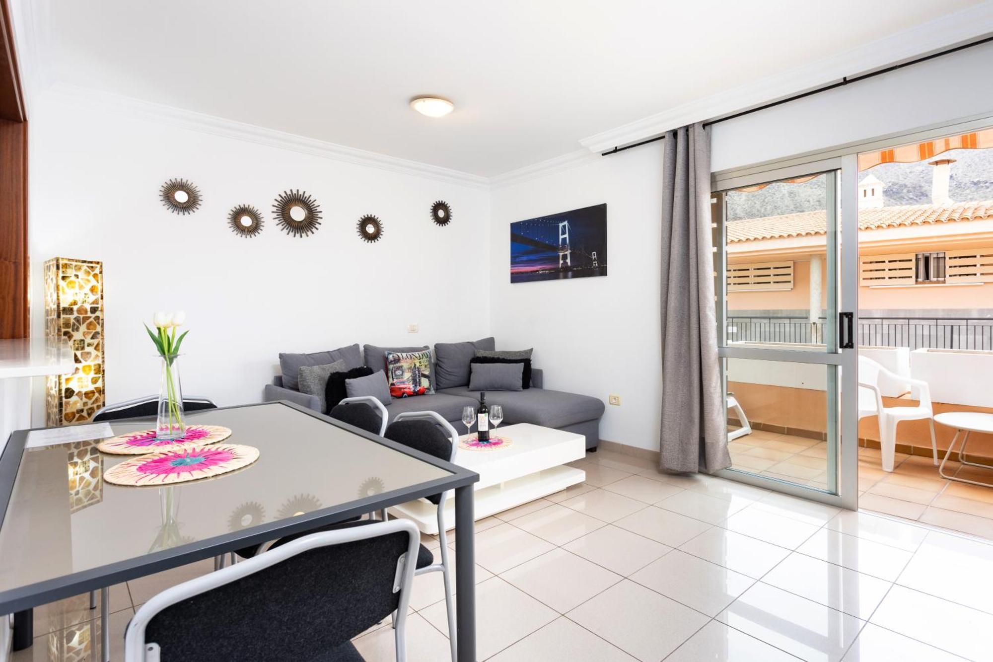 Home2Book Los Cristianos, Pool & Beach Лос Кристианос Экстерьер фото
